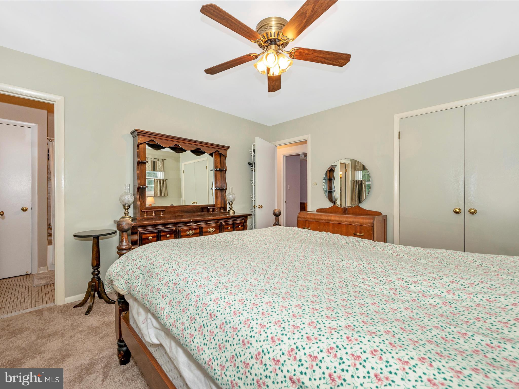 24000 Bush Hill Road Gaithersburg, MD 20882 - Photo 28 of 55 Primary Bedroom