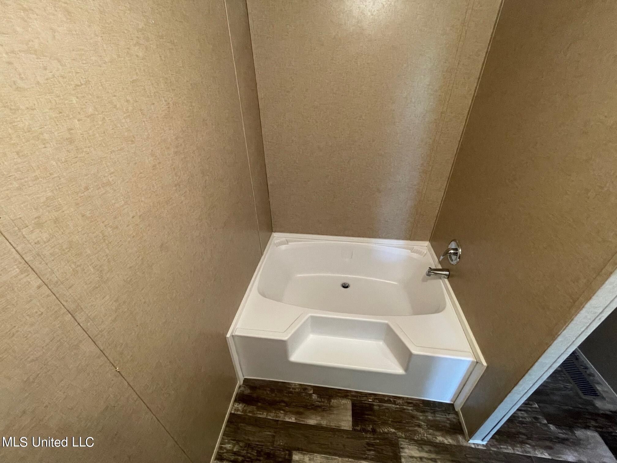 20558 Basch Road Long Beach, MS 39560 - Photo 10 of 21 10