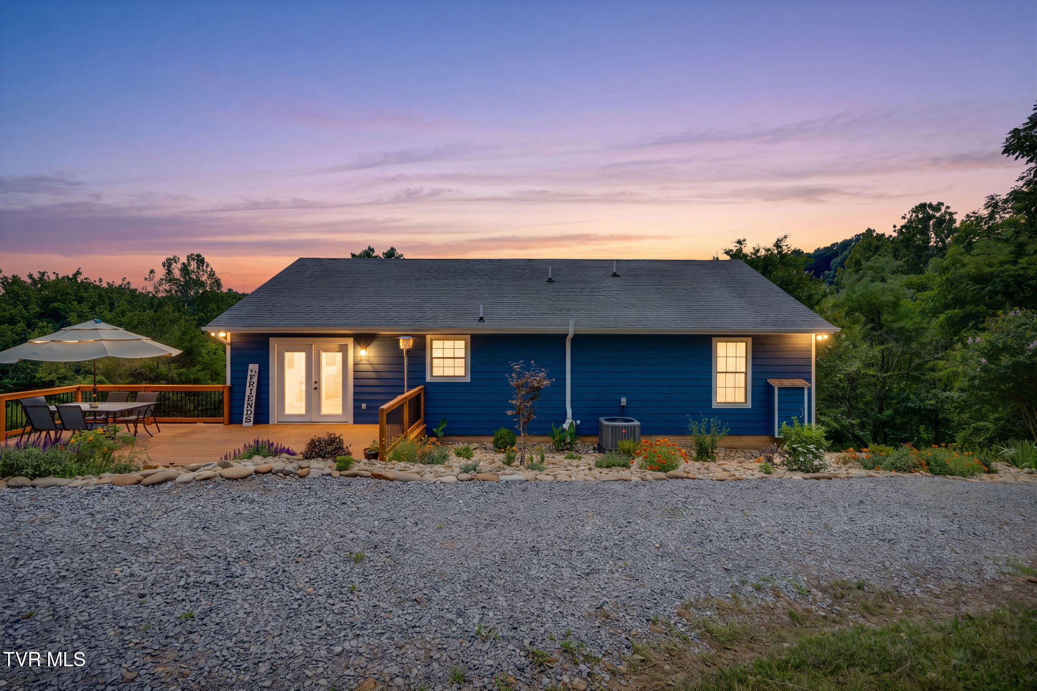 2937 Forest View Road Kingsport, TN 37660 - Photo 3 of 52 001a