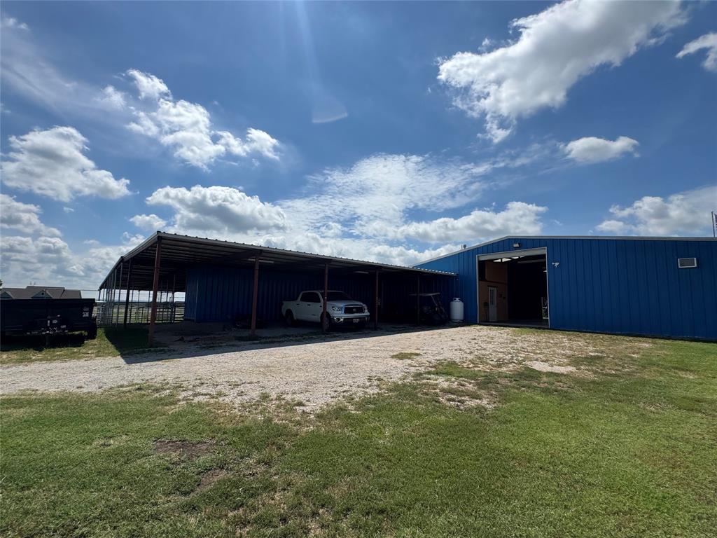 125 Rolling Bnd Road Alvord, TX 76225 - Photo 14 of 34