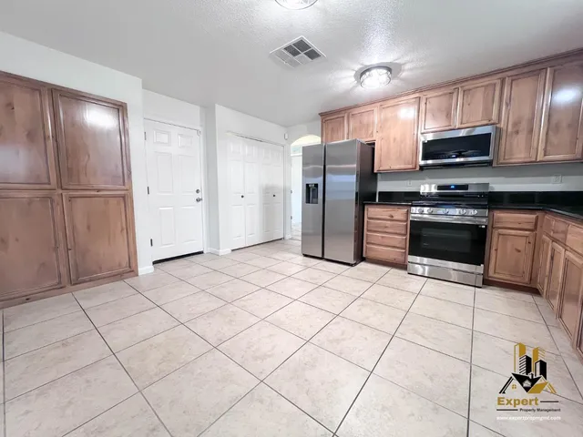 $2,595 | 224 Loon Lake Street, Roseville, CA 95747