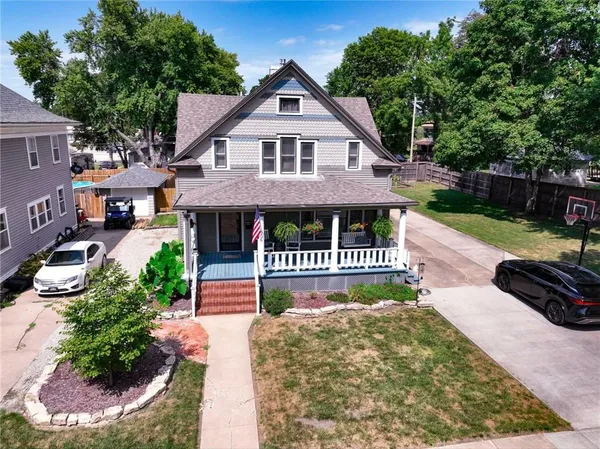 $310,000 | 506 Shawnee Street, Hiawatha, KS 66434