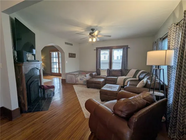 $310,000 | 506 Shawnee Street, Hiawatha, KS 66434