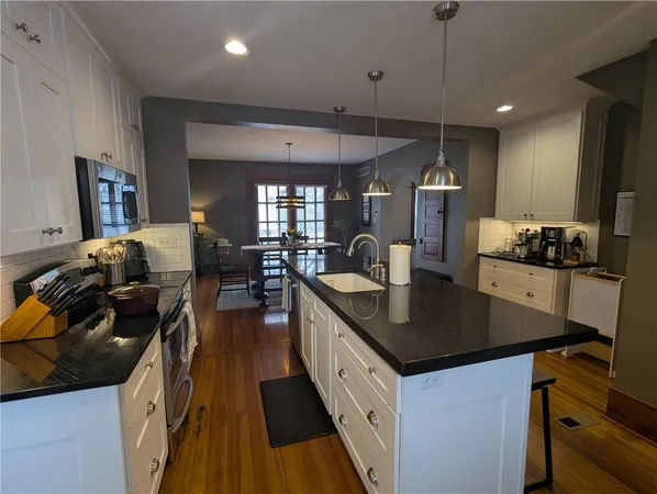 $310,000 | 506 Shawnee Street, Hiawatha, KS 66434