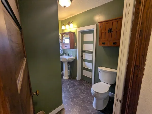 $310,000 | 506 Shawnee Street, Hiawatha, KS 66434