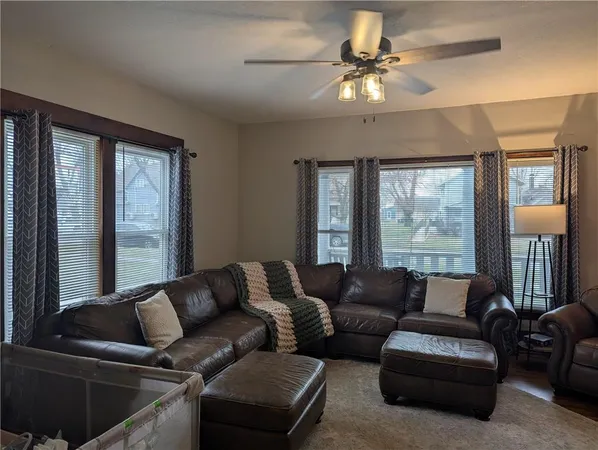 $310,000 | 506 Shawnee Street, Hiawatha, KS 66434