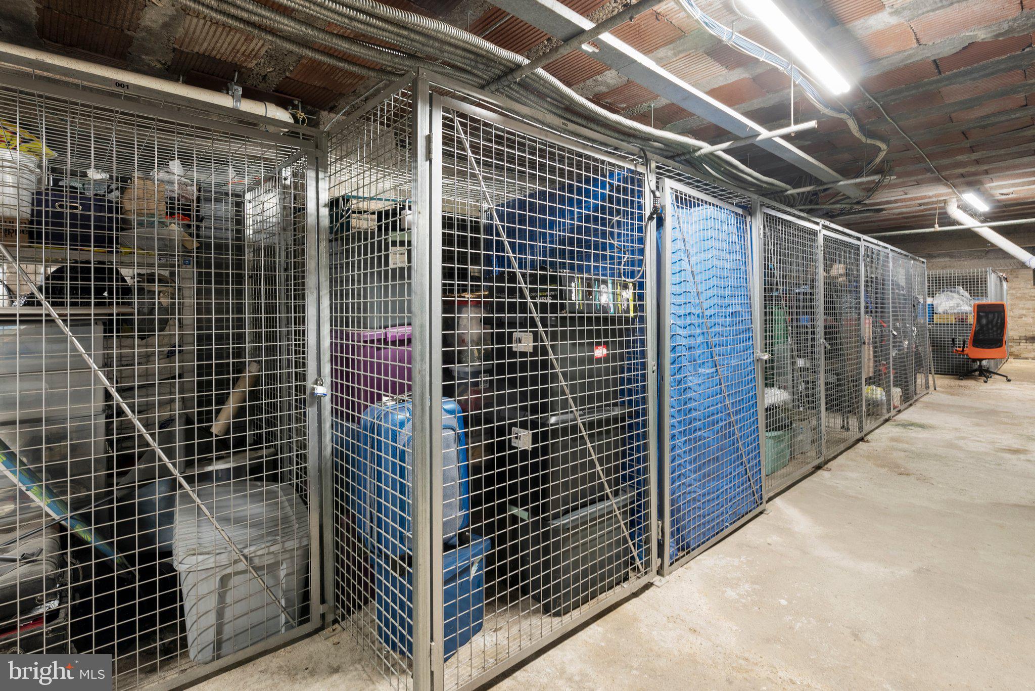 1451 Park Road Northwest, Unit 104 Washington, DC 20010 - Photo 14 of 28 a view of a bathroom