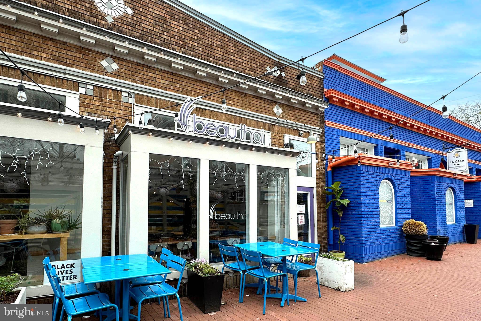 1451 Park Road Northwest, Unit 104 Washington, DC 20010 - Photo 26 of 28 a view of a building with sitting area