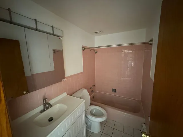 $1,300 | 3014 West 59th Street, Unit 3N, Chicago, IL 60629