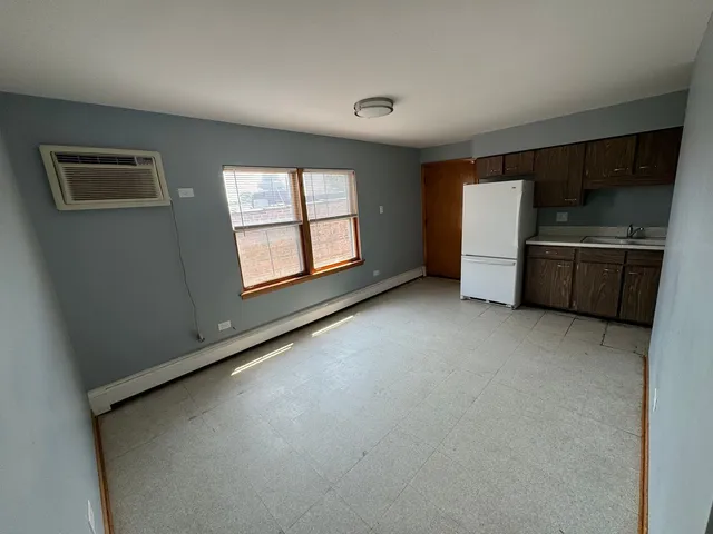 $1,300 | 3014 West 59th Street, Unit 3N, Chicago, IL 60629