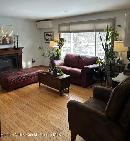 $520,000 | 208 Sawmill Road, Lake Katrine, NY 12449