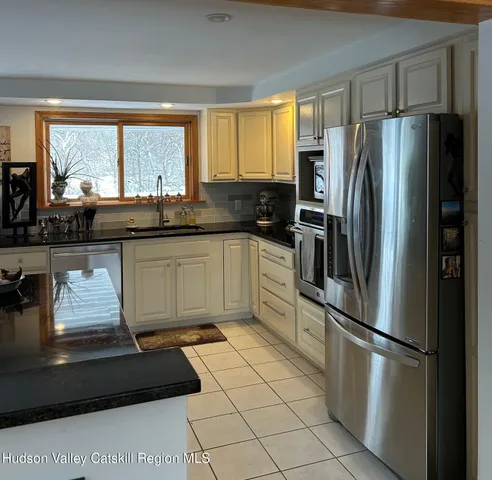 $520,000 | 208 Sawmill Road, Lake Katrine, NY 12449