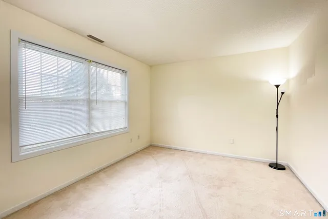 $674,900 | 1 Bertini Lane, Wallingford, CT 06492