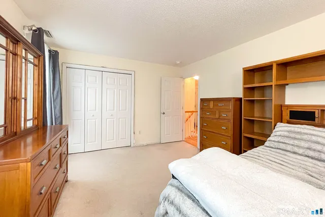 $674,900 | 1 Bertini Lane, Wallingford, CT 06492