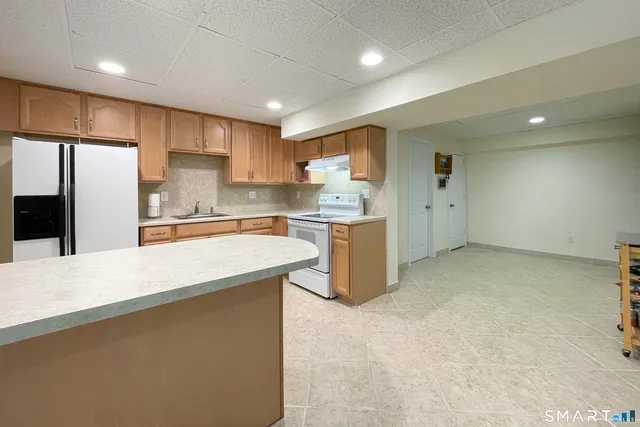 $674,900 | 1 Bertini Lane, Wallingford, CT 06492