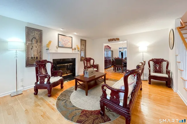 $674,900 | 1 Bertini Lane, Wallingford, CT 06492