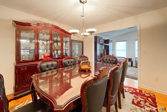 $674,900 | 1 Bertini Lane, Wallingford, CT 06492