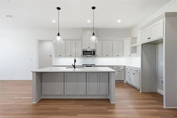 $509,900 | 1316 Promised Land Road, Hewitt, TX 76643