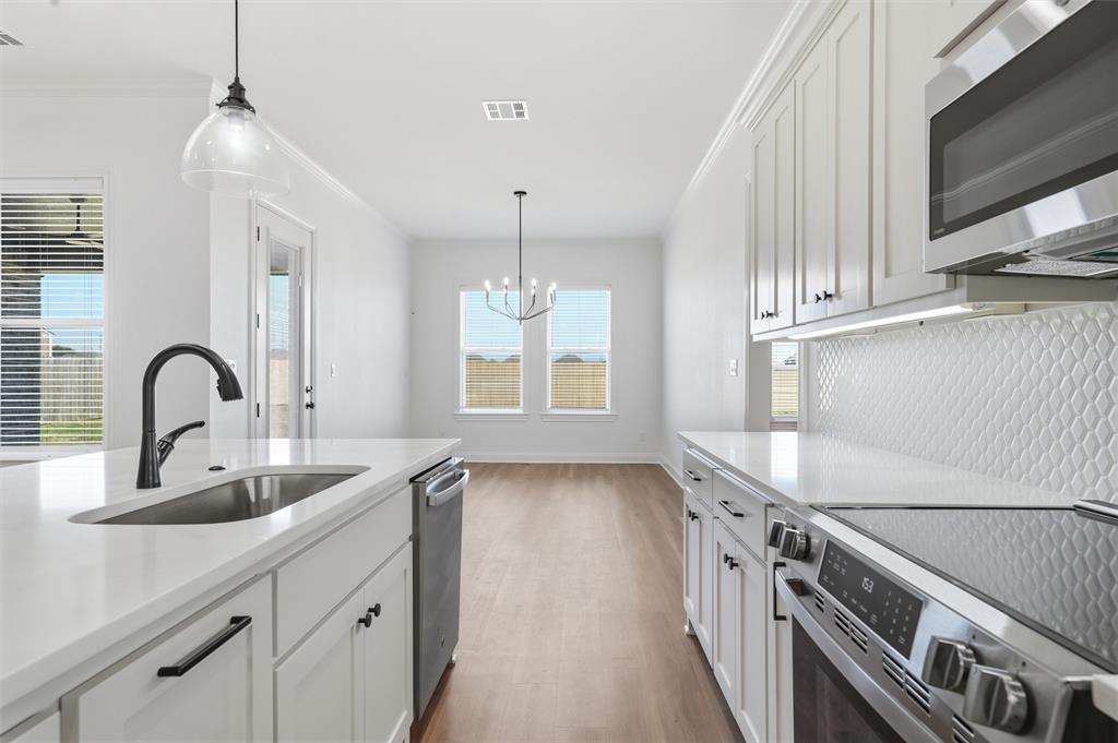 1316 Promised Land Road Hewitt, TX 76643 - Photo 8 of 28