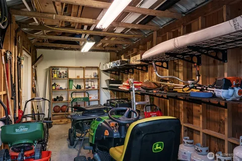 $990,000 | 16408 Tiger Mountain Road Southeast, Issaquah, WA 98027