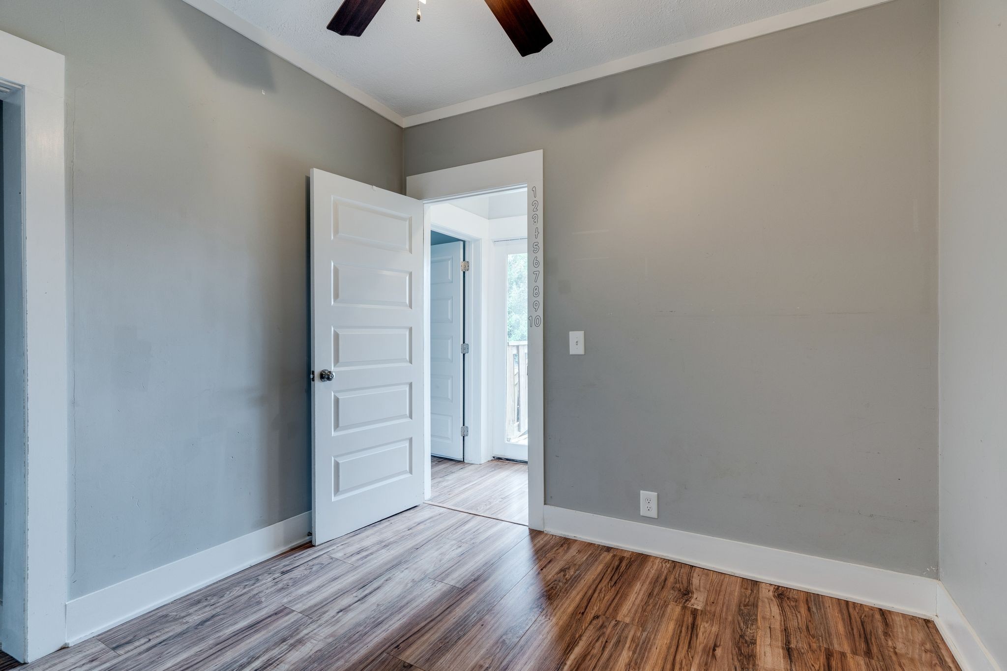 101 Fairfield Road Bethpage, TN 37022 - Photo 23 of 35 wooden floor in an empty room