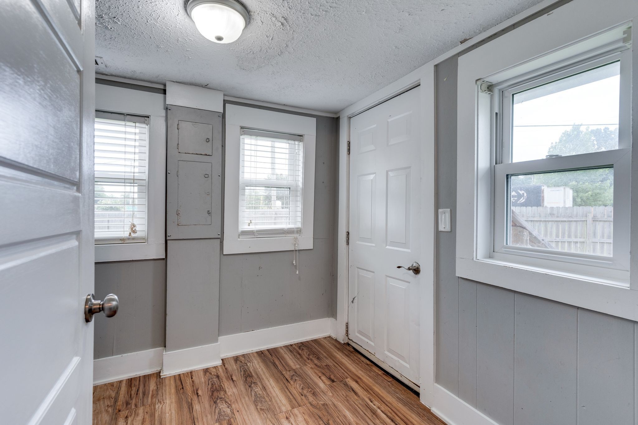 101 Fairfield Road Bethpage, TN 37022 - Photo 26 of 35 wooden floor in an empty room with a window