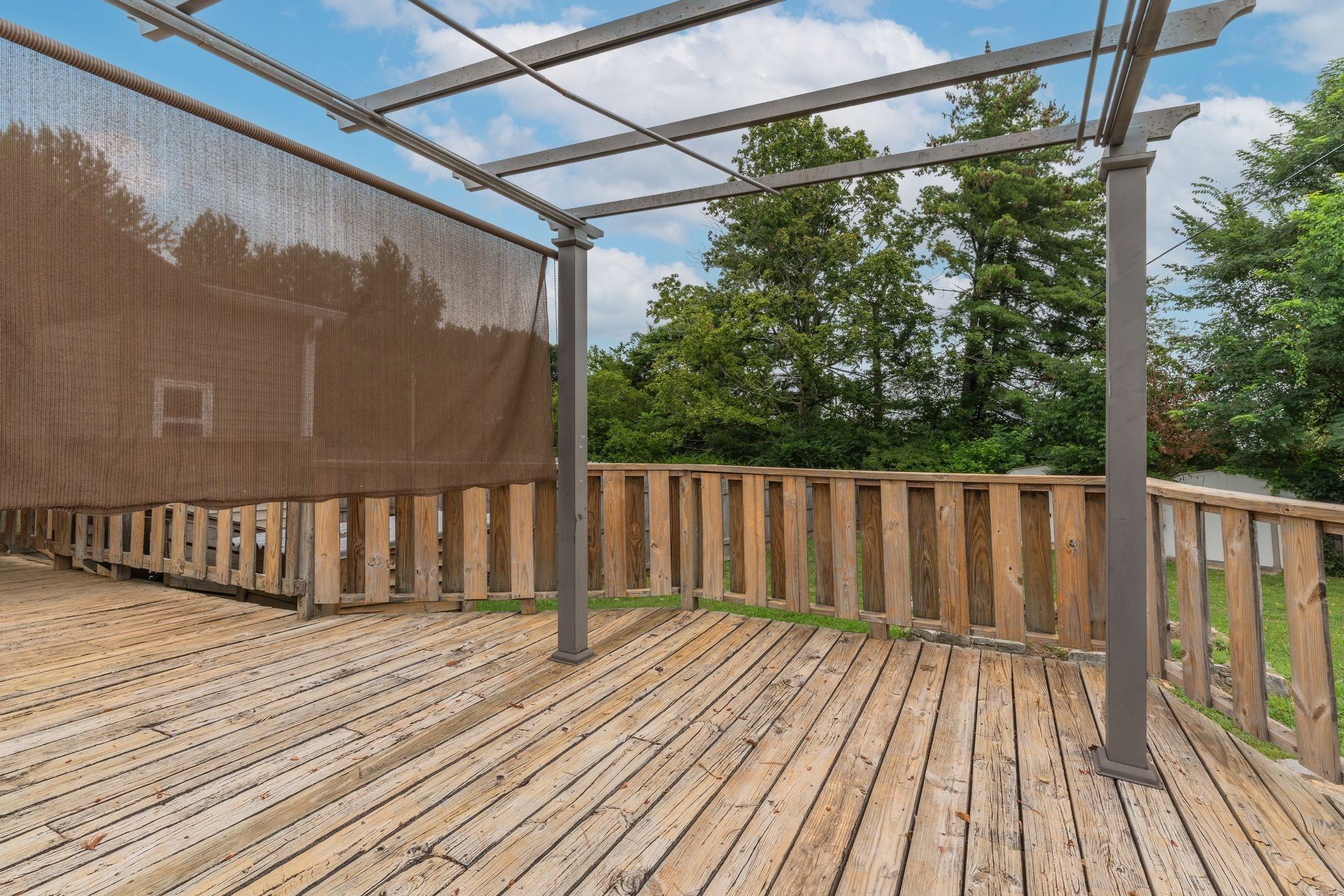 101 Fairfield Road Bethpage, TN 37022 - Photo 28 of 35 a view of wooden deck