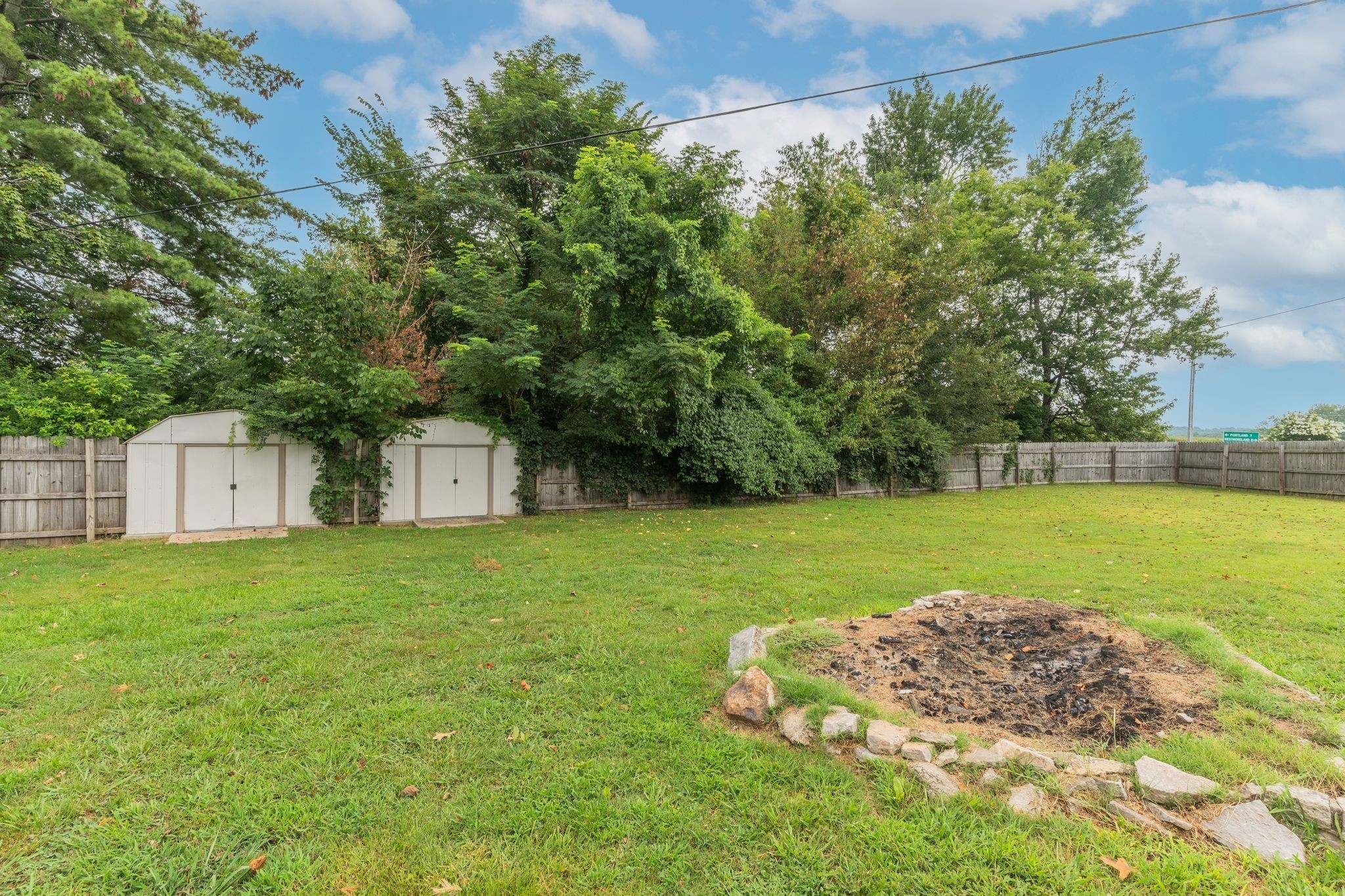 101 Fairfield Road Bethpage, TN 37022 - Photo 33 of 35 a view of a house with a yard
