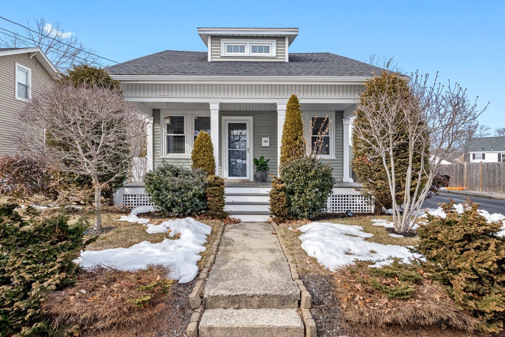 6 Storey Avenue Newburyport, MA 01950 - Photo 1 of 41 front view of a house