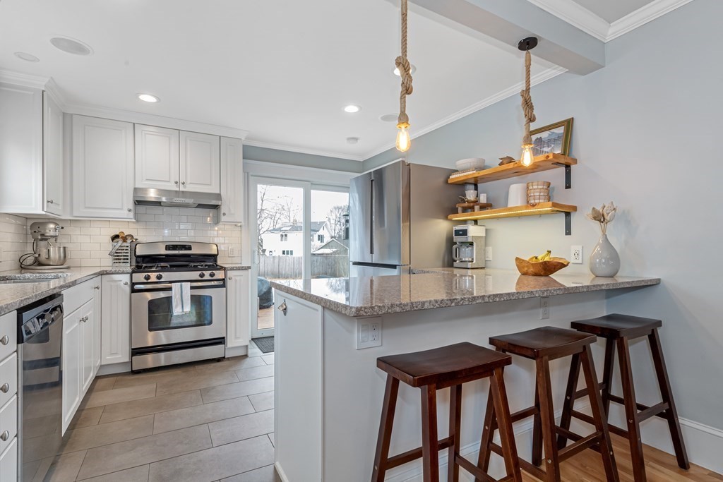 6 Storey Avenue Newburyport, MA 01950 - Photo 12 of 41