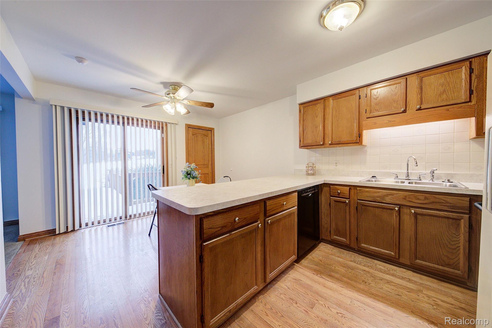 2237 Siboney Court, Unit 53 Rochester, MI 48309 - Photo 6 of 21