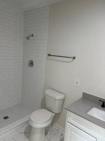 $1,800 | 8167 Redfern Drive, Houston, TX 77033