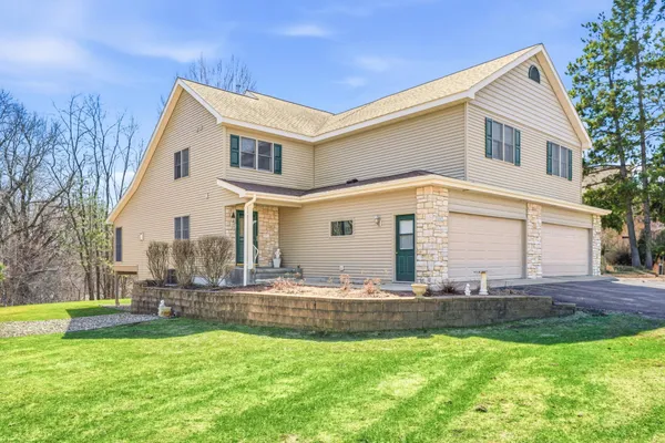 $425,000 | 1482 Riverside Drive, Unit 1482, River Falls, WI 54022