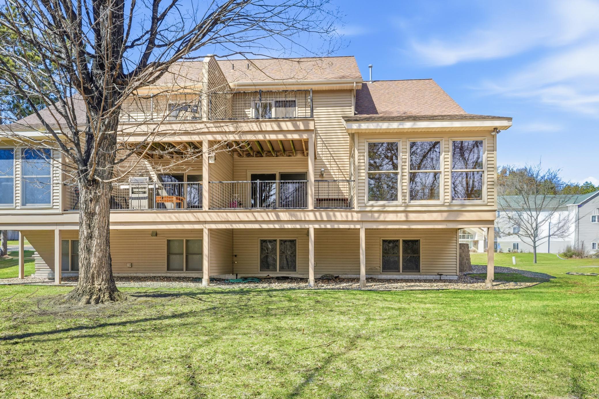 1482 Riverside Drive, Unit 1482 River Falls, WI 54022 - Photo 6 of 42