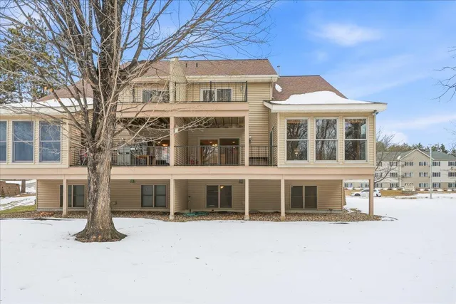 $430,000 | 1482 Riverside Drive, Unit 1482, River Falls, WI 54022