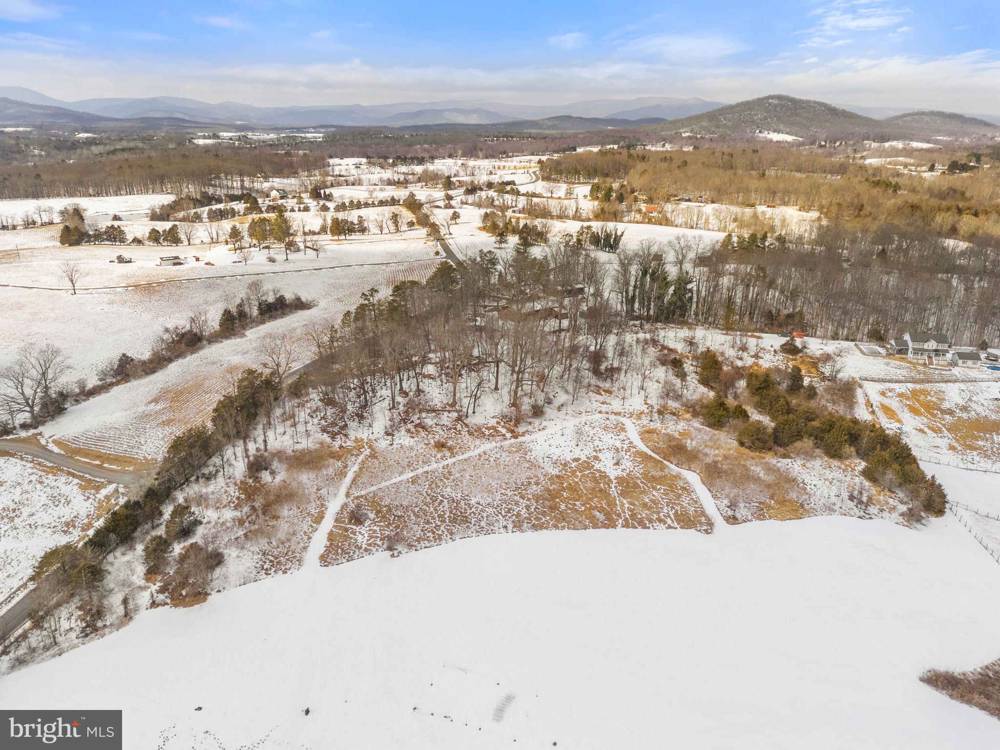33 A Docs Road Amissville, VA 20106 - Photo 12 of 19 a view of a city