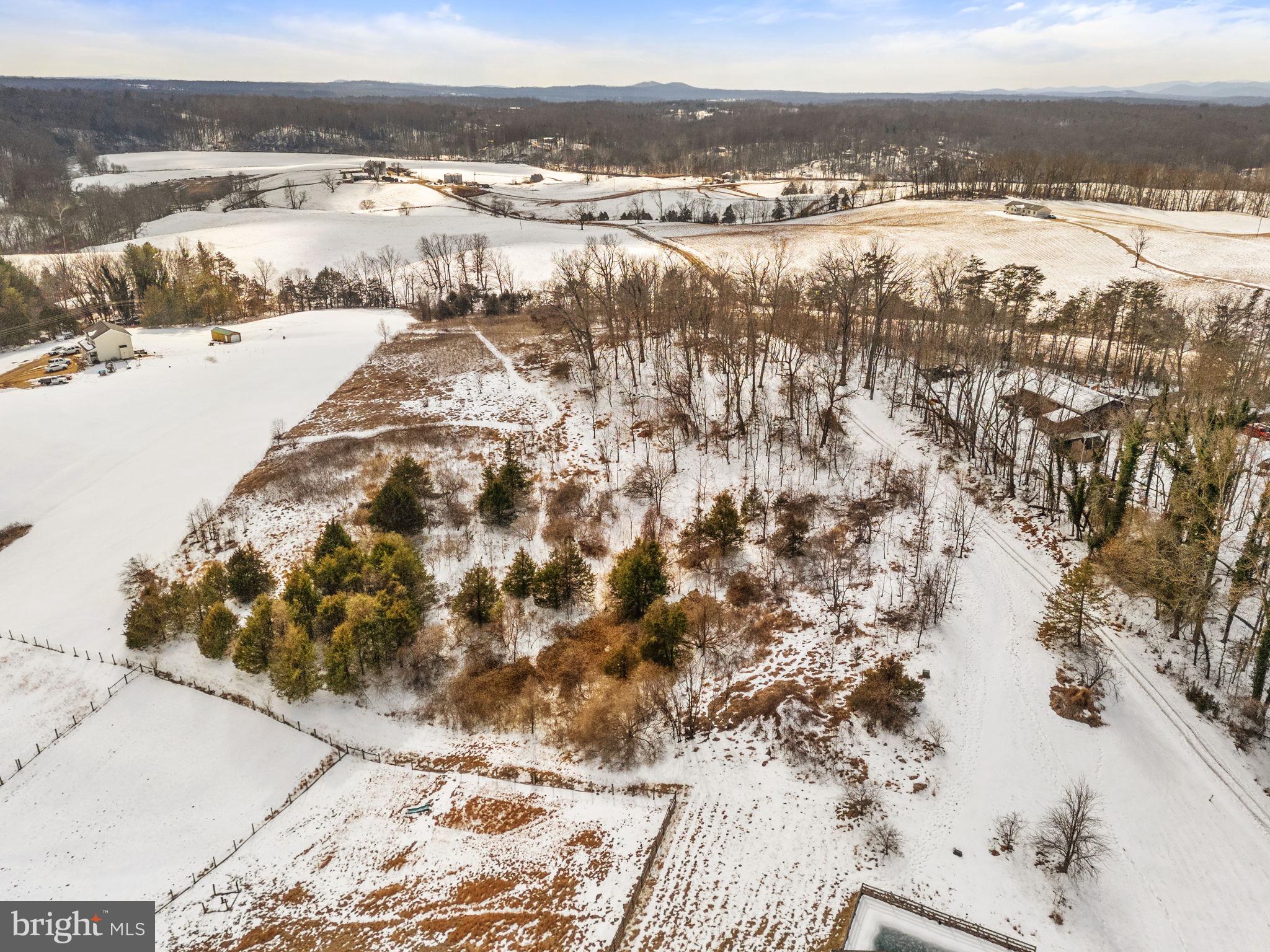 33 A Docs Road Amissville, VA 20106 - Photo 14 of 19 a view of city and ocean