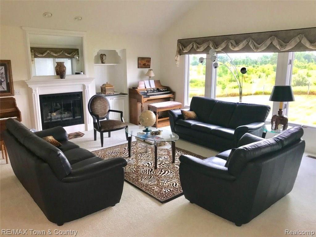 6189 Perry Road Grand Blanc, MI 48439 - Photo 13 of 63 25015 (1).jpeg
