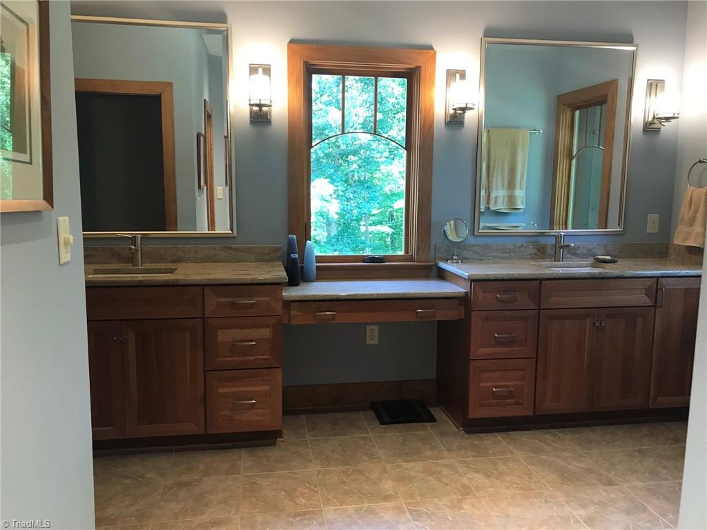 5555 Seward Road Pfafftown, NC 27040 - Photo 16 of 30 Gallery Image 16
