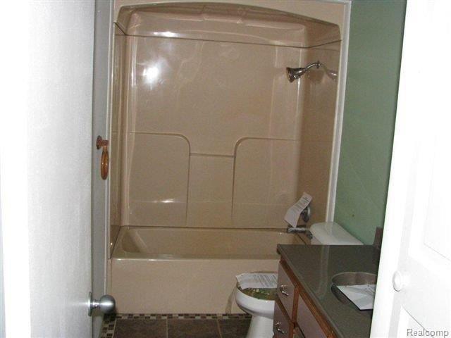 264 Myers Road Lapeer, MI 48446 - Photo 13 of 14 13.jpg