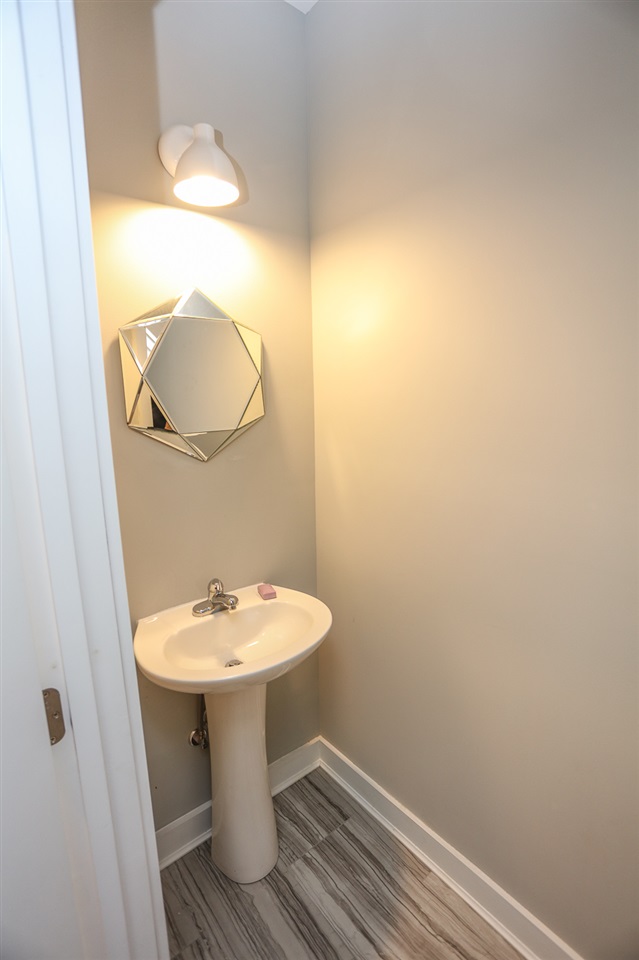 82 Fillmore Boulevard Rochester, NH 03867 - Photo 15 of 31