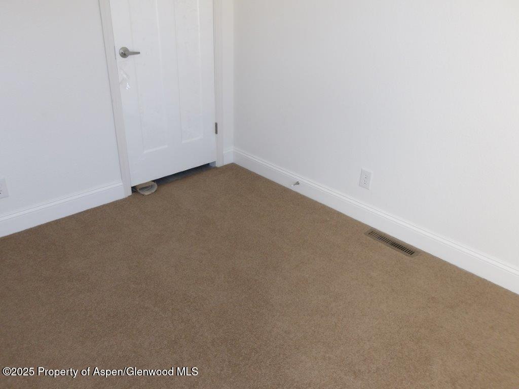 13 North Highway 13 Craig, CO 81625 - Photo 10 of 16 close up of a white marble wall