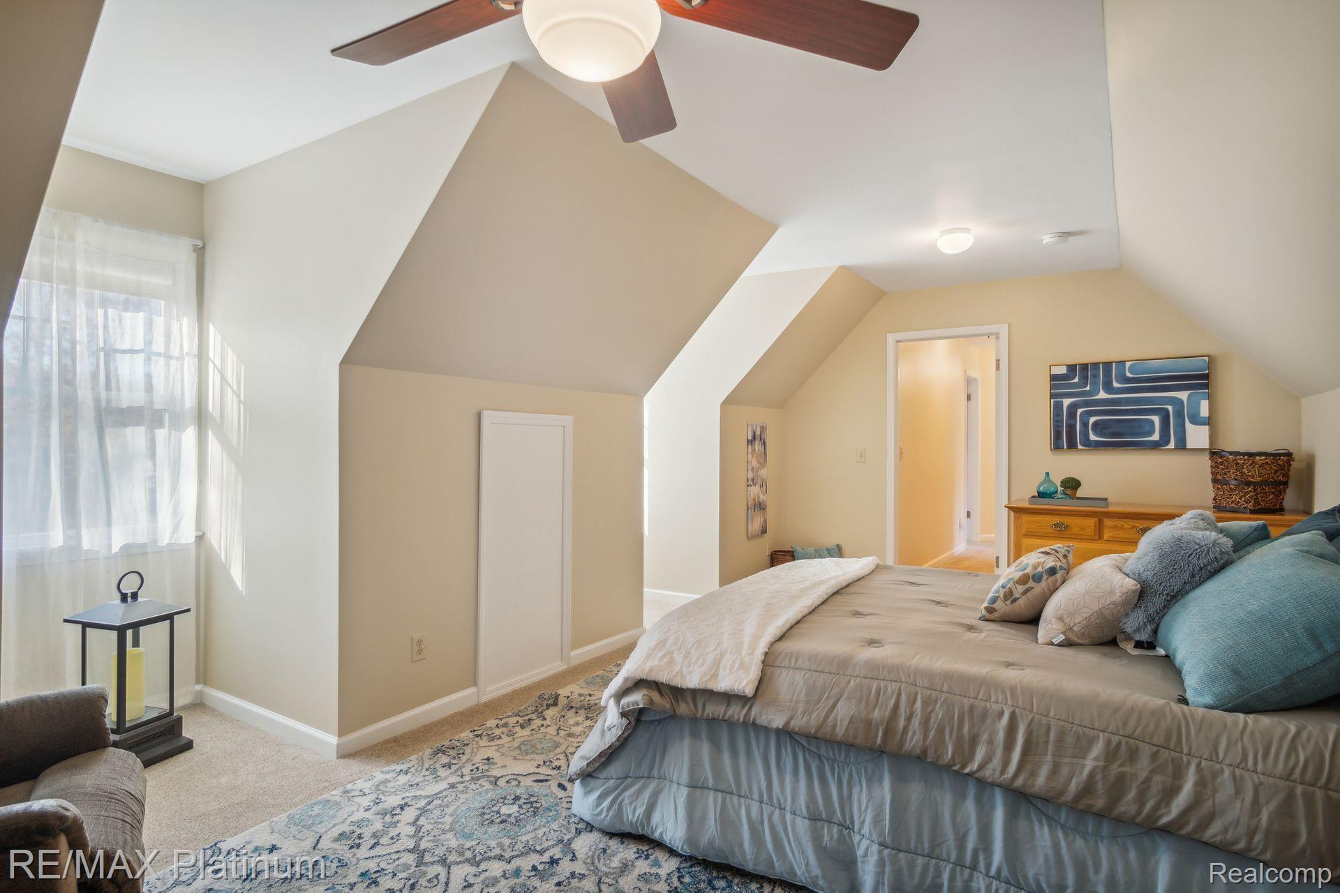 440 Gulley Road Howell, MI 48843 - Photo 23 of 50 Vaulted ceilings