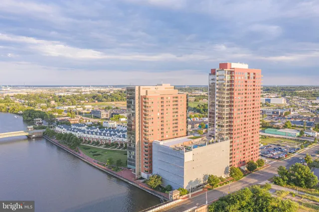 $525,000 | 105 Christina Landing Drive, Unit 1701, Wilmington, DE 19801