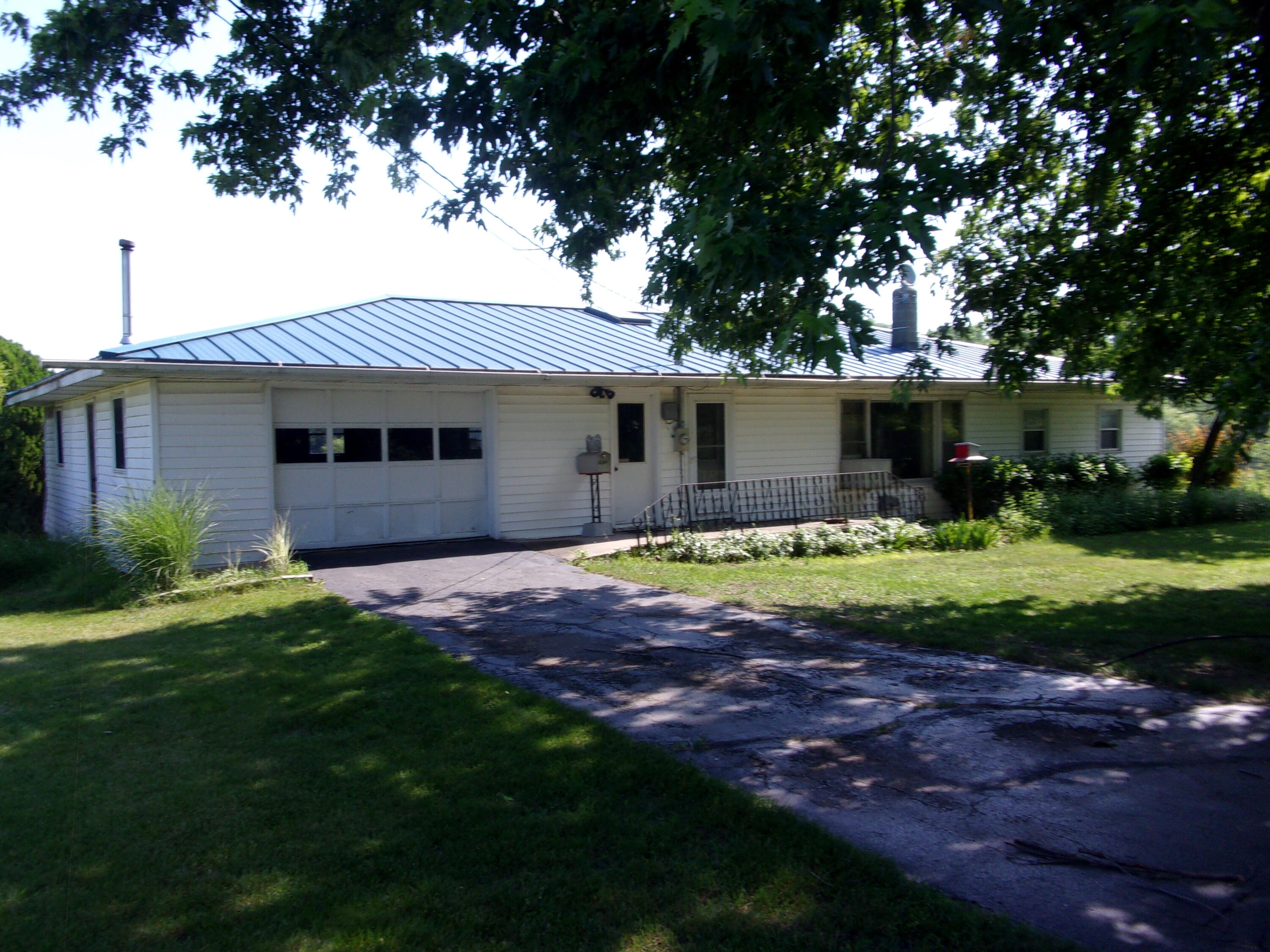 29532 Fawn River Road Sturgis, MI 49091 - Photo 1 of 54 113_4782