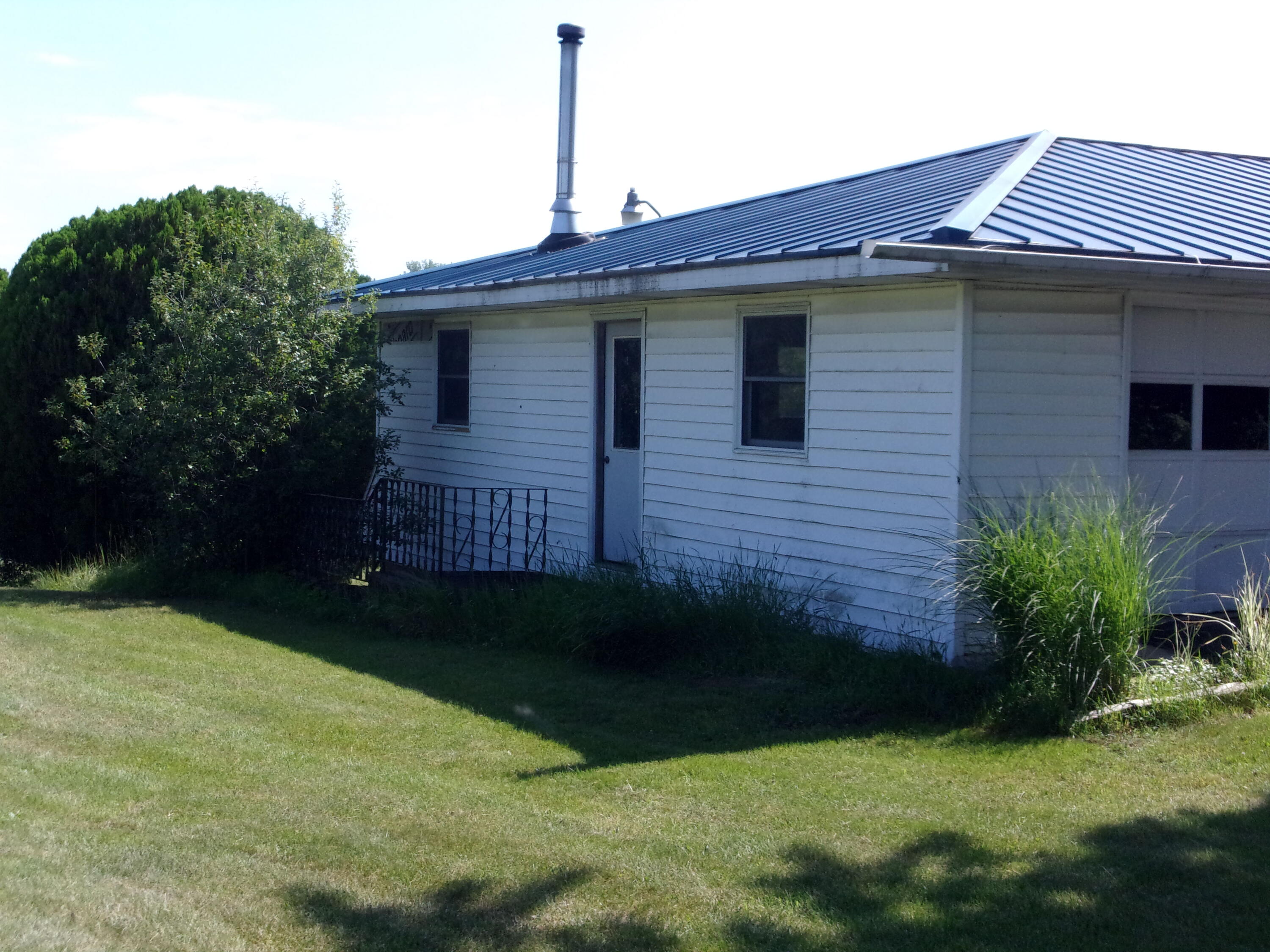 29532 Fawn River Road Sturgis, MI 49091 - Photo 2 of 54 113_4783