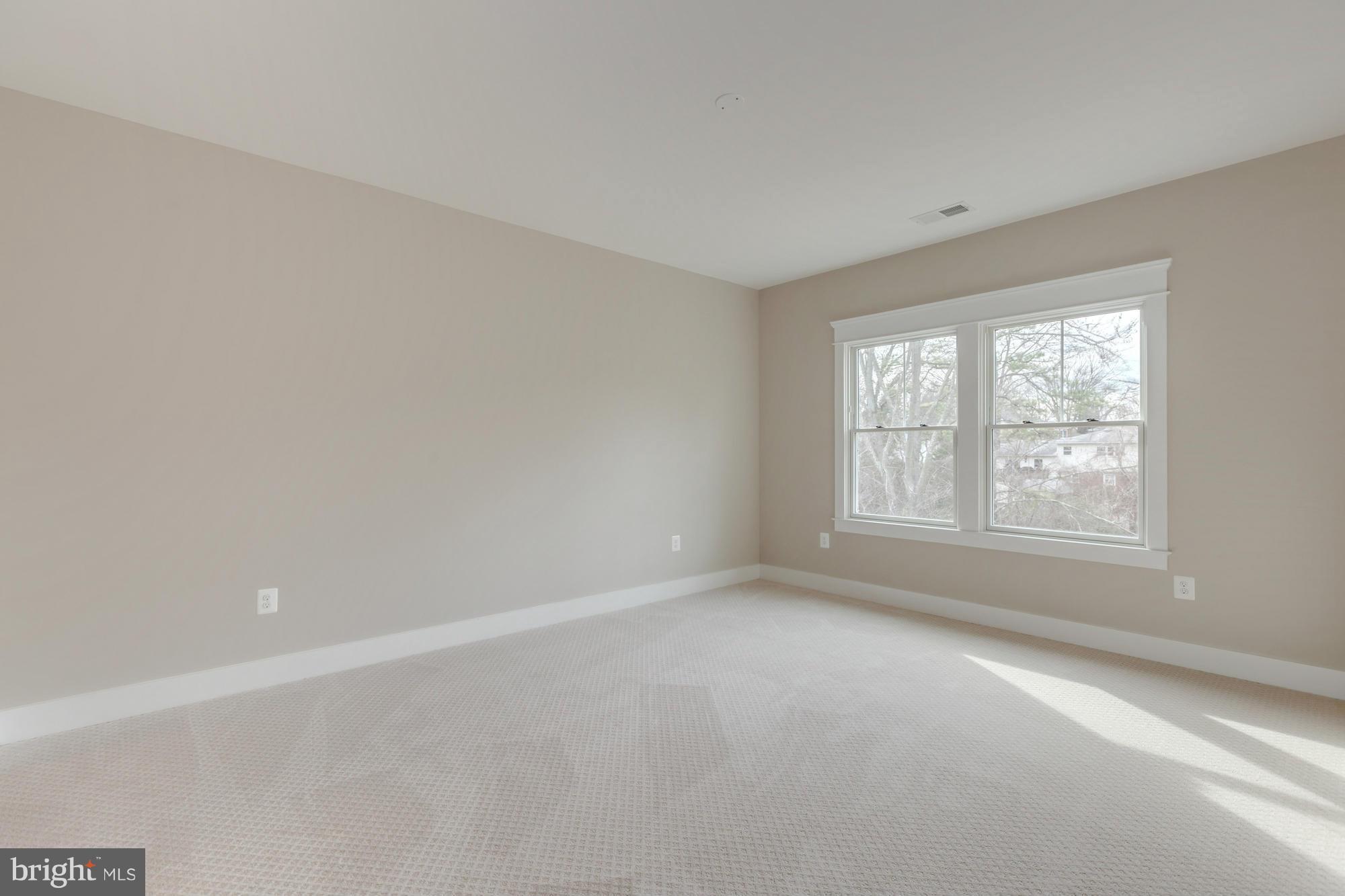 363 Court House Road Southwest Vienna, VA 22180 - Photo 13 of 20 Interior (General)