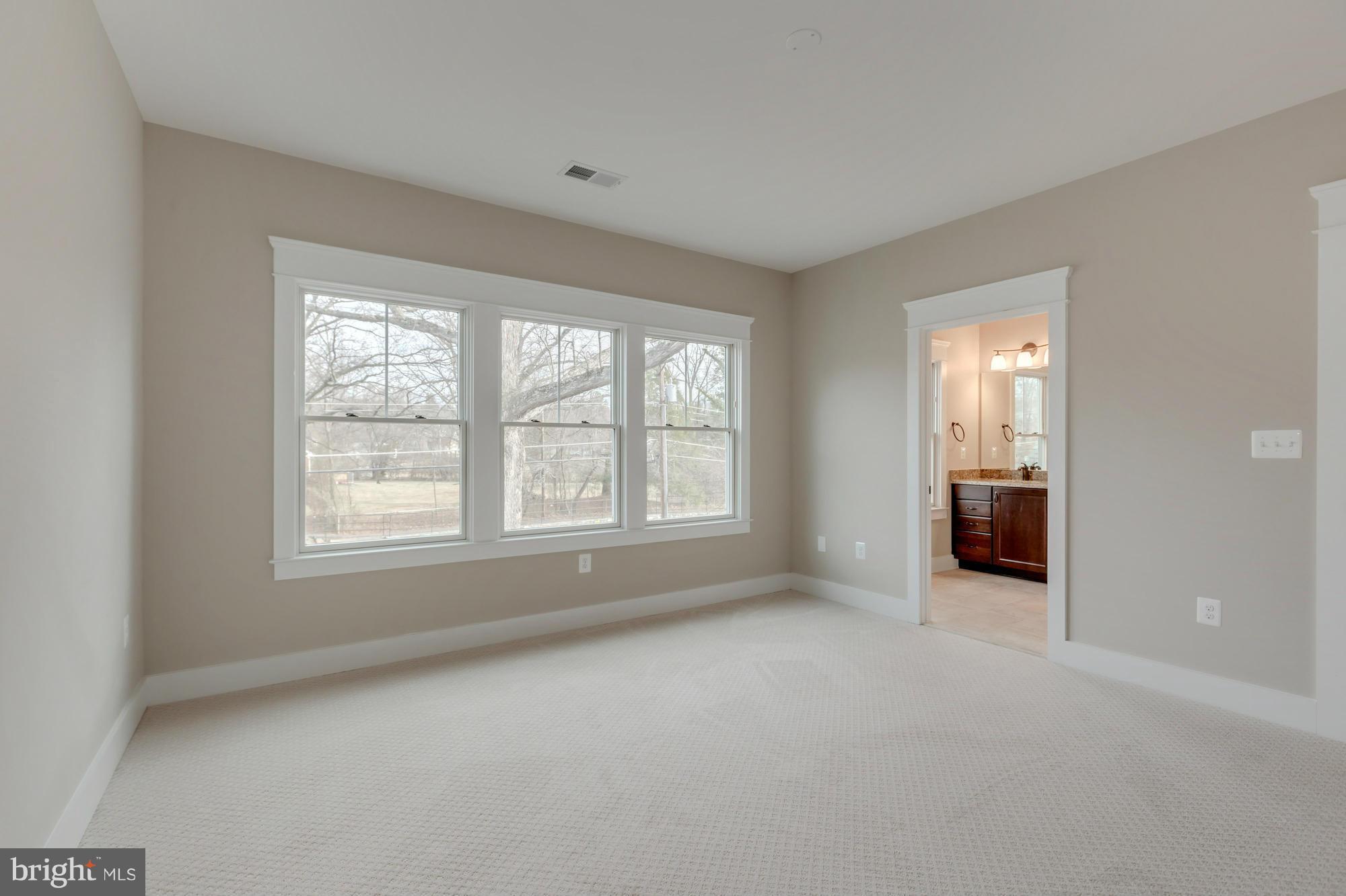 363 Court House Road Southwest Vienna, VA 22180 - Photo 15 of 20 Bedroom