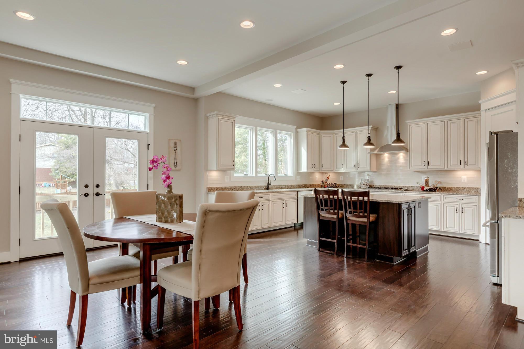 363 Court House Road Southwest Vienna, VA 22180 - Photo 5 of 20 Interior (General)