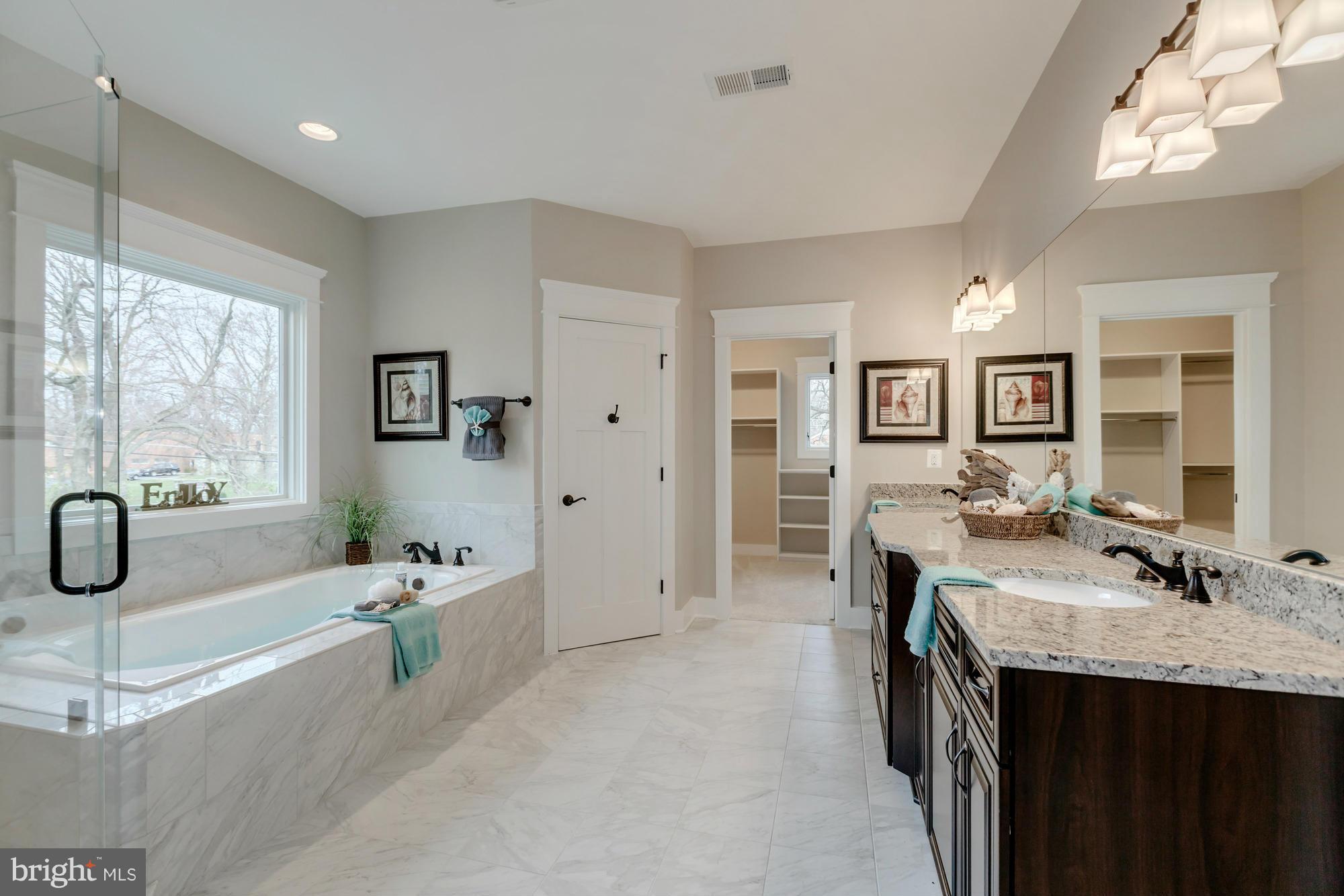 363 Court House Road Southwest Vienna, VA 22180 - Photo 10 of 20 Bath (Master)